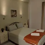 Katerina\'S Studios Mesongi